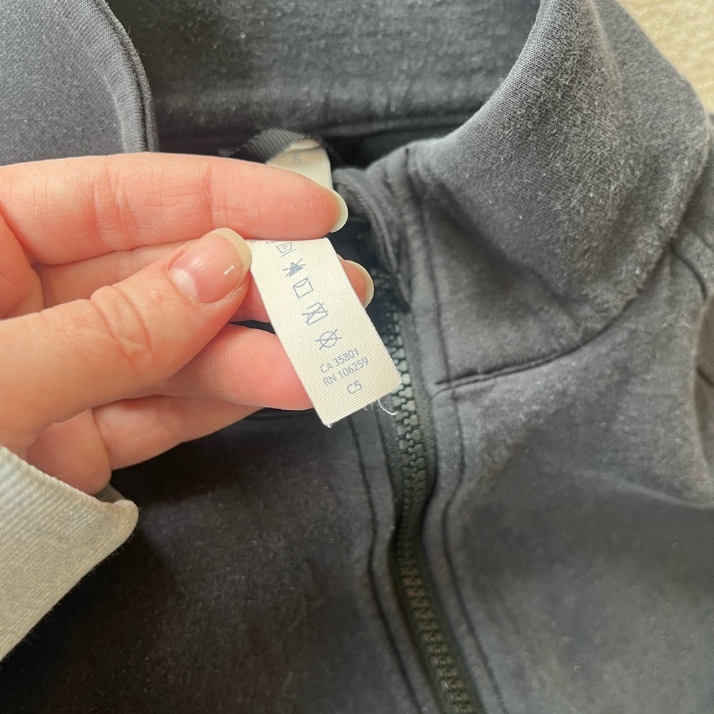 Lululemon NTS Jacket Black Release Date: 2/2017Style Number: W4AG6SOriginal Pric - Picture 4 of 6